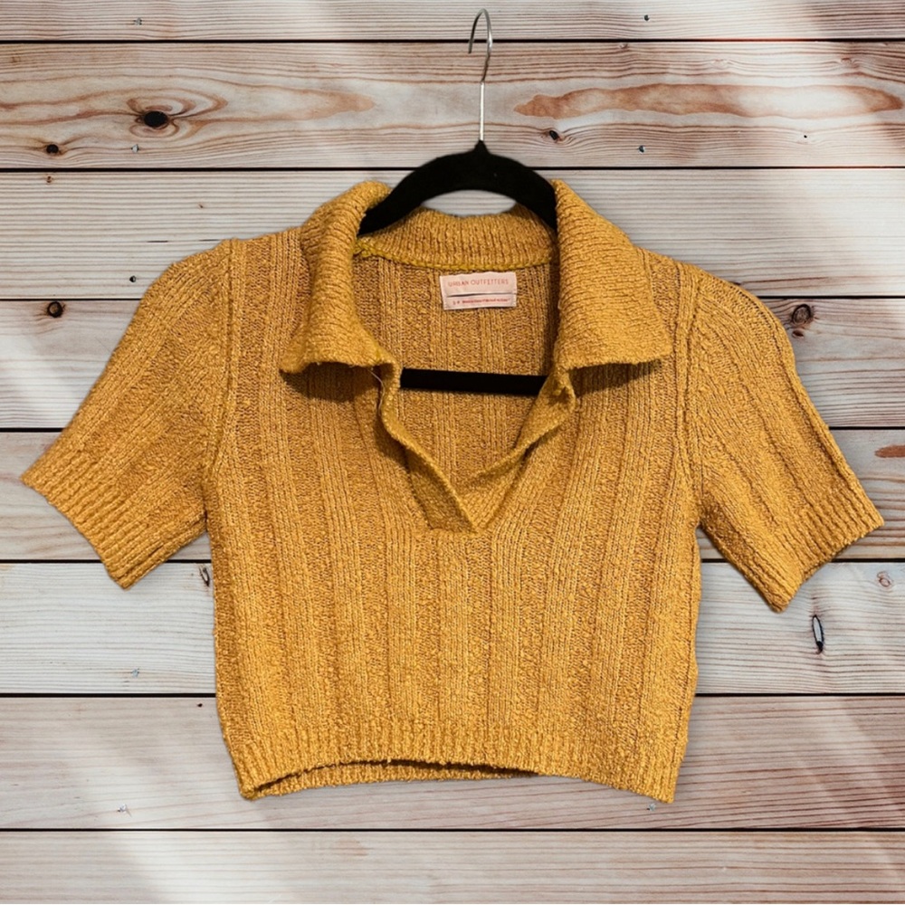 Urban Outfitters Women's Collared Cropped Sweater Mustard Yellow Size Small